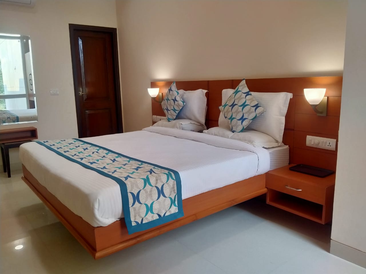 Pooja Residency | Deluxe AC Room